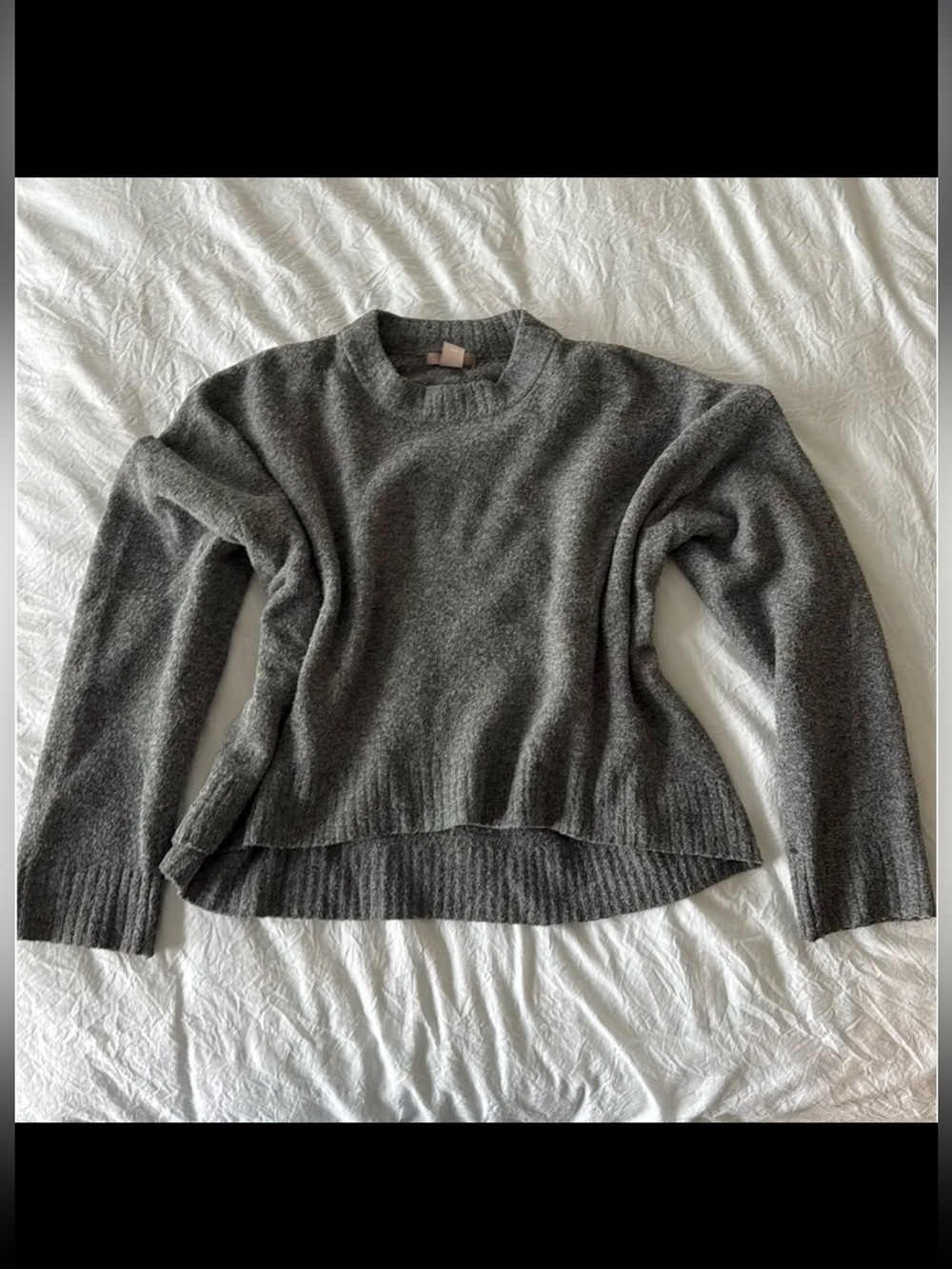 H&M Gray Cropped Knit Sweater - Picture 2 of 4